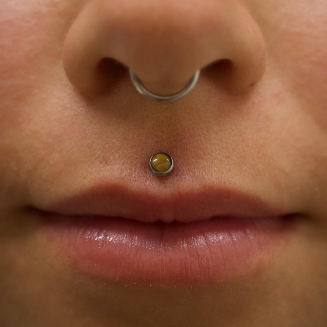 Neometal Bezel Flatback in Tiger Eye
