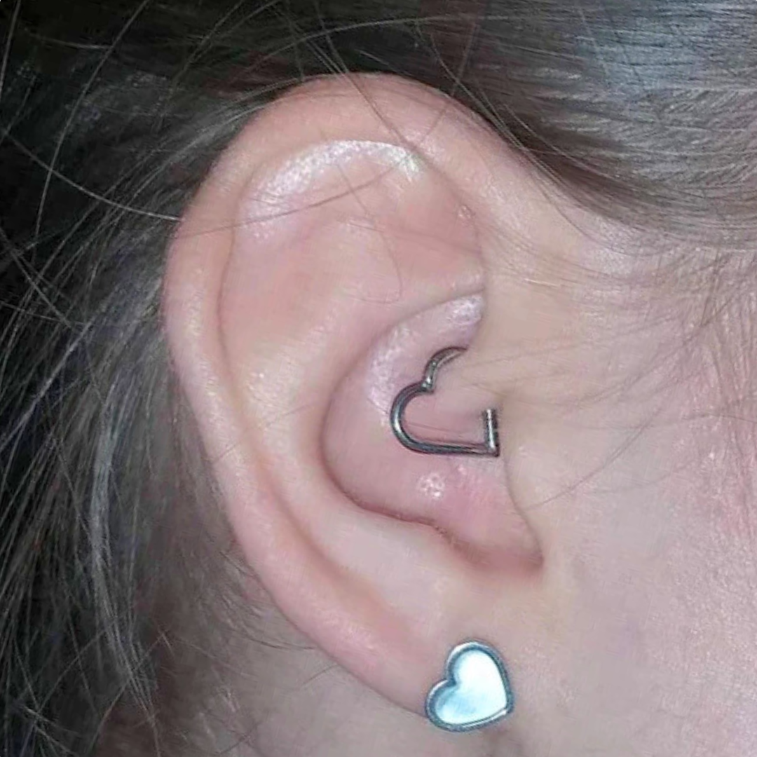 Elaira Titanium Heart Shape Clicker