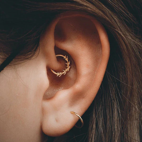 Junipurr 14k Gold Seam Ring Raven