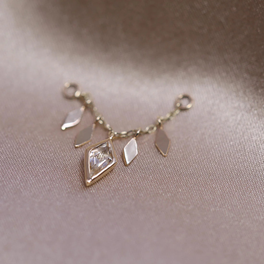 PATRA | Chain Attachment with White Topaz